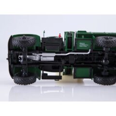 1:43 Масштабная модель КРАЗ-214 бортовой