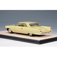 1:43 Масштабная модель CADILLAC Coupe Deville 1962 Maize