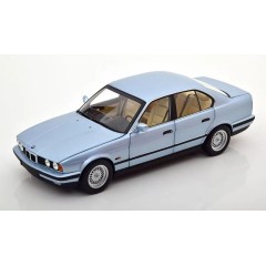 1:18 Масштабная модель BMW 535i (E34) - 1988 (light blue met)