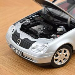 1:18 Масштабная модель MERCEDES-BENZ SLK (R172) Convertible 1996 Brillant Silver
