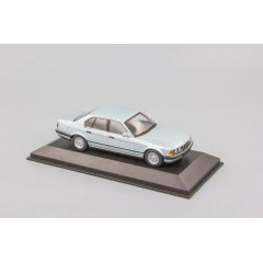 1:43 Масштабная модель BMW 7-Series (E32) 1986 Green metallic