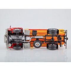 1:43 Масштабная модель Skoda 110.850 SA8