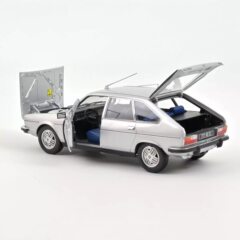 1:18 Масштабная модель RENAULT 30 TX 1979 Silver
