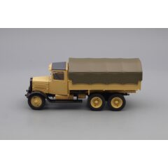 1:43 Масштабная модель ЯГ-10Д НАТИ, песочный