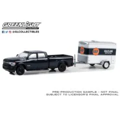 1:64 Масштабная модель DODGE Ram 2500 пикап "Gulf Oil" с прицепом для моторного масла "Gulflube" 2023 Dark Blue