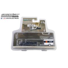 1:64 Масштабная модель DODGE Ram 2500 пикап "Gulf Oil" с прицепом для моторного масла "Gulflube" 2023 Dark Blue