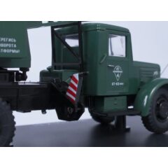 1:43 Масштабная модель Автокран К-51 (МАЗ-200), зеленый