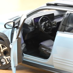 1:18 Масштабная модель RENAULT 4 E-Tech Electric 2025 Cloud Blue