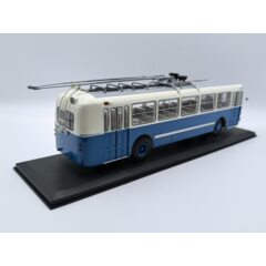 1:43 Масштабная модель Троллейбус ЗиУ-5 мороз с боксом