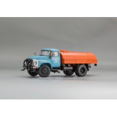 1:43 Комплект из двух Автомобилей Поливомоечных «ПМ-130Б» - 1973 г. Москва