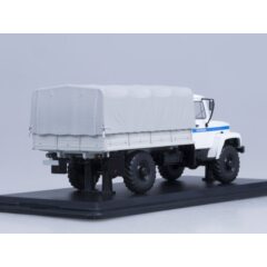 1:43 Масштабная модель 3308 4х4 (двигатель ЗМЗ-513) бортовой с тентом, Милиция (светомаскировка на фарах)