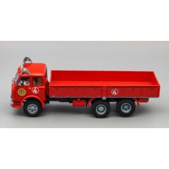 1:43 Масштабная модель Минский 516 Leipziger Messe из к/ф "Мировой парень", красный