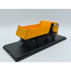 1:43 Масштабная модель КАМАЗ-6522 самосвал