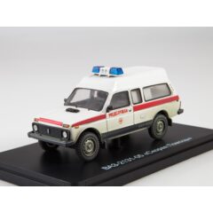 1:43 Масштабная модель Волжский-2131-05 "Скорая помощь" (со следами эксплуатации)