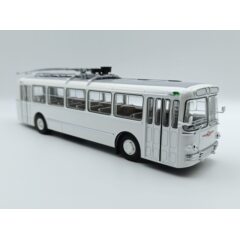 1:43 Масштабная модель Троллейбус ЗиУ-5 иней
