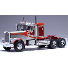 1:43 Масштабная модель седельный тягач FREIGHTLINER FLC 120 64 T со спальником 1977 Silver/Red
