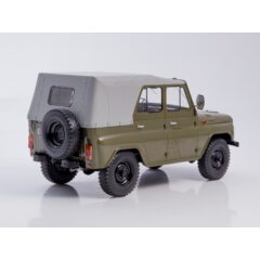 1:18 Масштабная модель УАЗ-469 (31512) хаки