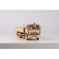 1:35 Сборная модель КАМАЗ-65117 бортовой