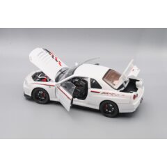 1:24 Модель Nissan Skyline GT-R, белый, 21 см.