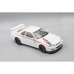 1:24 Модель Nissan Skyline GT-R, белый, 21 см.