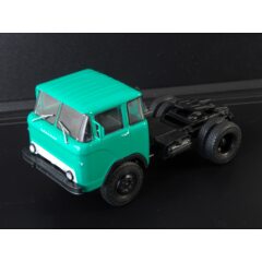 1:43 Легендарные грузовики СССР №7 - КАЗ-608 "Колхида" седельный тягач