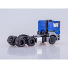 1:43 Масштабная модель КАМАЗ-65206 седельный тягач