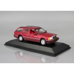 1:43 Масштабная модель Mercedes Benz 320 TE Navarrarot