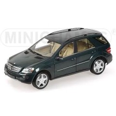 1:18 Масштабная модель Mercedes Benz M-Class 2005 green metallic
