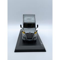 1:43 Масштабная модель седельный тягач FREIGHTLINER Cascadia 2018 Grey Metallic