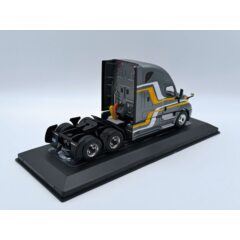1:43 Масштабная модель седельный тягач FREIGHTLINER Cascadia 2018 Grey Metallic