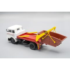 1:43 Kultowe Ciezarowki PRL-u №59 - Skoda-706 MTS Kontener