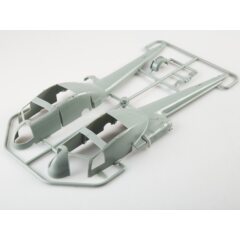 1:35 Сборная модель Авиация UH-1C Huey "Frog"