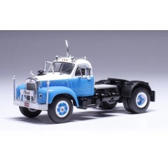 1:64 Масштабная модель седельный тягач MACK B61 1953 Light Blue/White