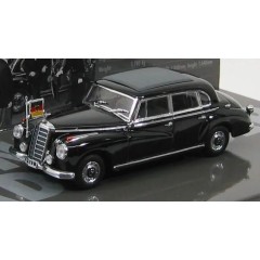 1:43 Масштабная модель MERCEDES 300 B (W186 III) - 'KONRAD ADENAUER' - 1955