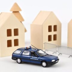 1:43 Масштабная модель RENAULT 21 Nevada "Gendarmerie" (жандармерия Франции) 1994