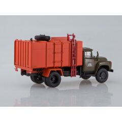 1:43 Масштабная модель КО-413 (130), поздний (хаки/оранжевый)