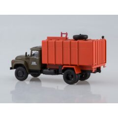 1:43 Масштабная модель КО-413 (130), поздний (хаки/оранжевый)