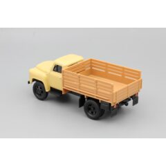 1:43 Масштабная модель Горький 52-05 бортовой (1975), бежевый