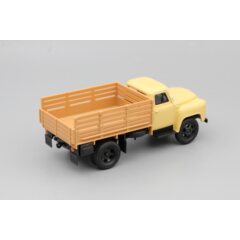 1:43 Масштабная модель Горький 52-05 бортовой (1975), бежевый