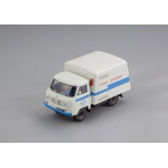 1:43 Масштабная модель Ульяновский 450Д "РА-10" - Москва 1965г. машина для разогрева асфальта