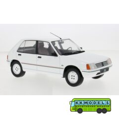1:18 Масштабная модель PEUGEOT 205 "Lacoste Edition" (5-дверей) 1984 White