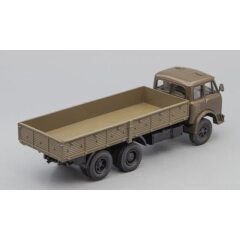 1:43 Масштабная модель МАЗ 516 бортовой (1969-1970), зелено-серый