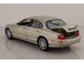 1:18 Масштабная модель Jaguar S Type 1999