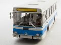 1:43 Масштабная модель Автобус ЛАЗ-4202, бело-голубой