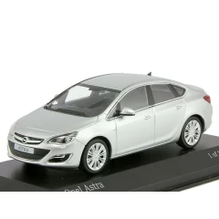 1:43 Масштабная модель Opel Astra Sedan 2012 Argonsilber