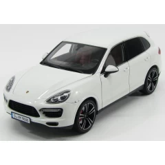 1:18 Масштабная модель Porsche Cayenne Turbo S 2013 White