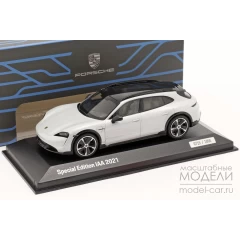 1:43 Масштабная модель Porsche Taycan Turbo Cross Turismo, IAA Edition - 2021 (ice grey)