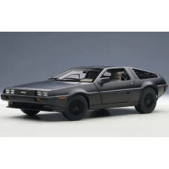 1:18 Масштабная модель DeLorean DMC-12 1981 (matt black)