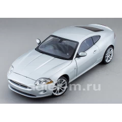 1:18 Масштабная модель Jaguar XK 2006 Coupe (Liquid Silver)