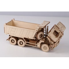 1:43 Сборная модель КАМАЗ-65952 самосвал